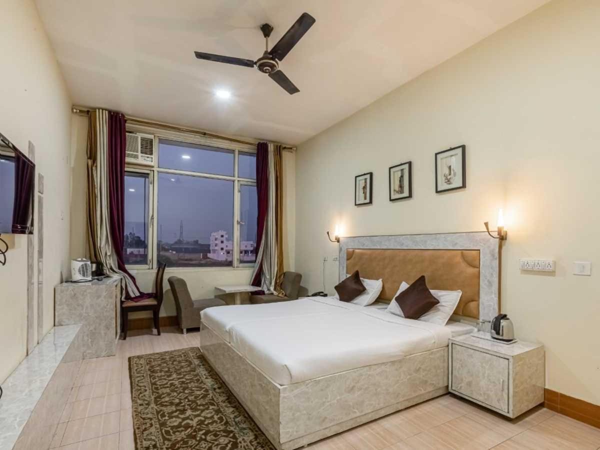 Mukund Madhav Royals Lucknow Exterior foto
